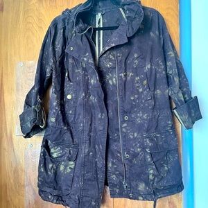 Willow & Clay Women’s Dark Patterned Jacket